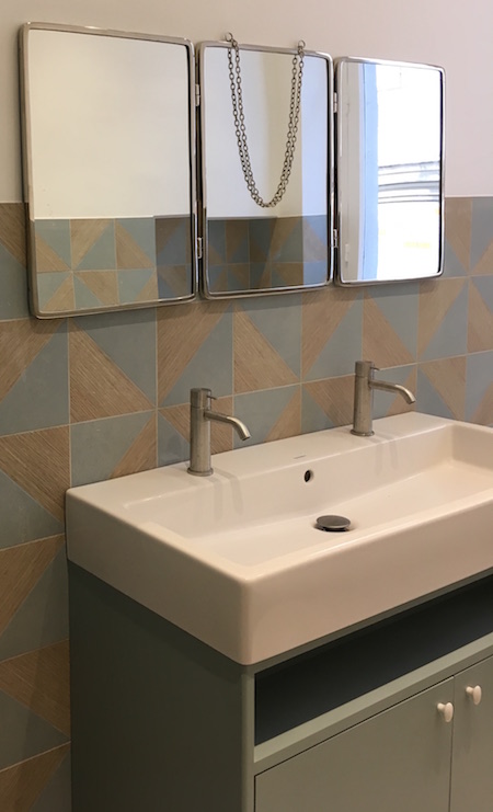 Décoration salle de bain avec carrelage mutina et sol en ardoiseappartement V