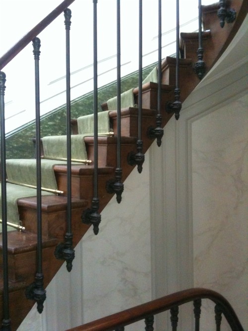 Rénovation cage d'escalier en faux marbre